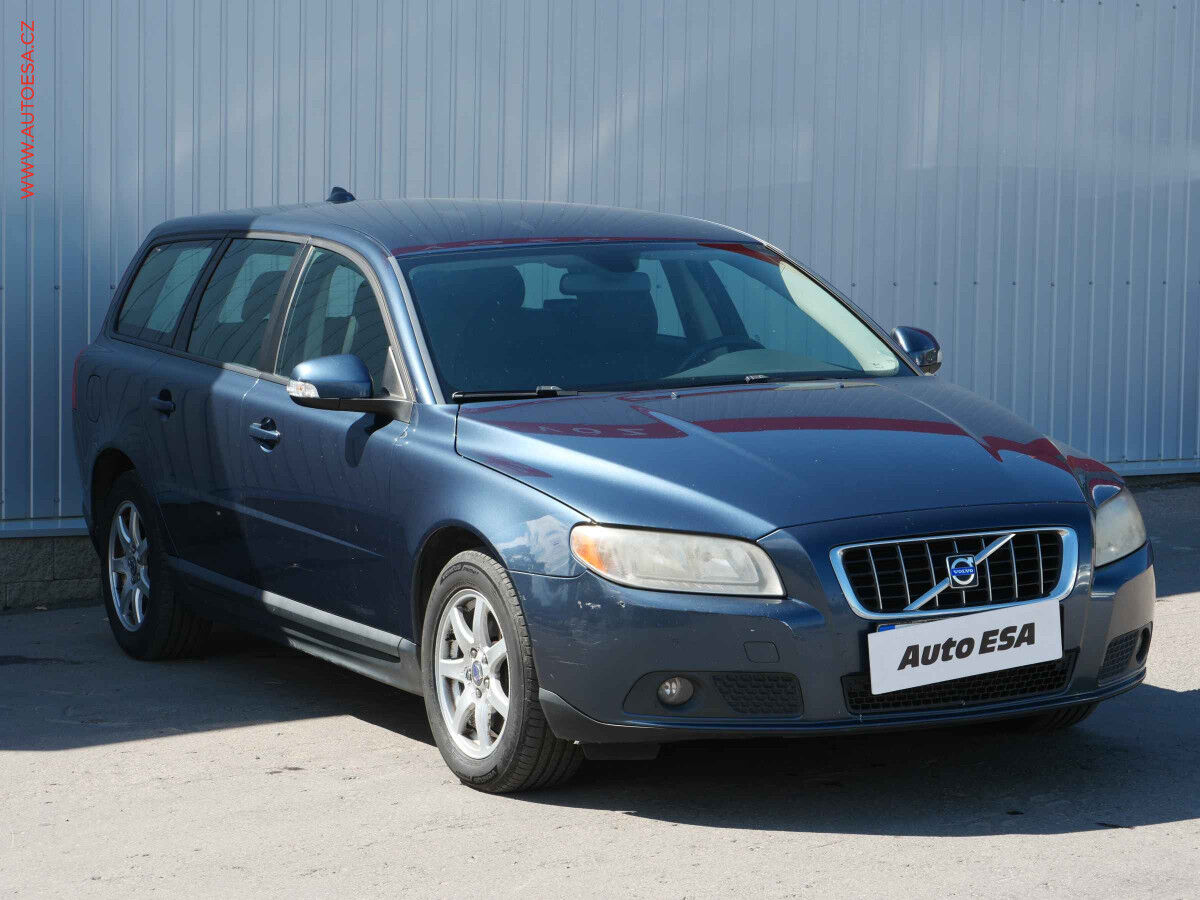 2008 VOLVO V70
