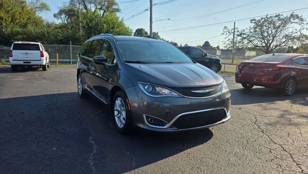 2017 CHRYSLER Pacifica