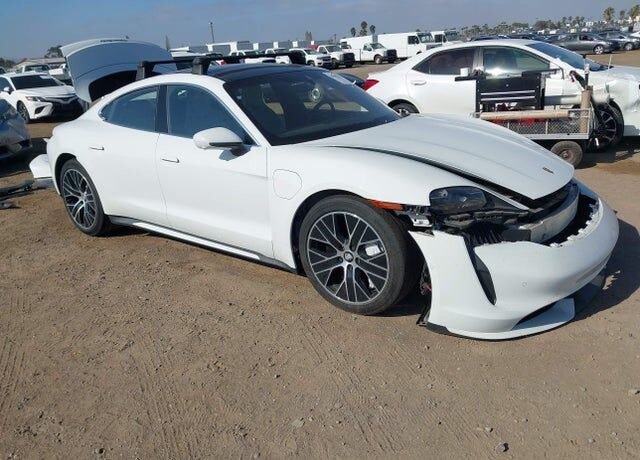 2020 PORSCHE Taycan