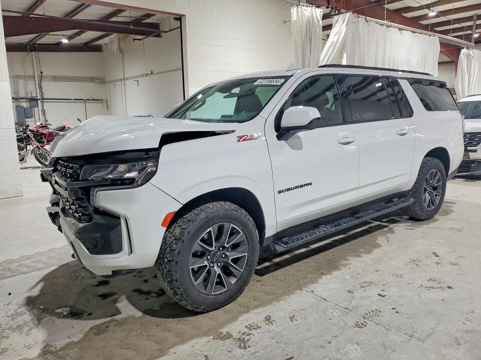 2023 CHEVROLET Suburban