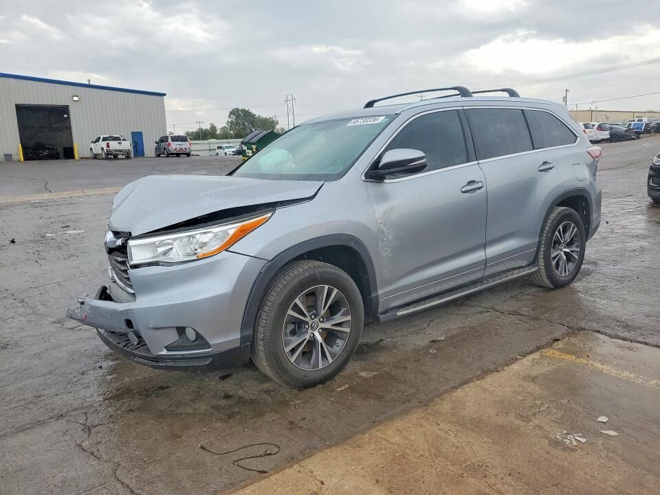 2016 TOYOTA Highlander
