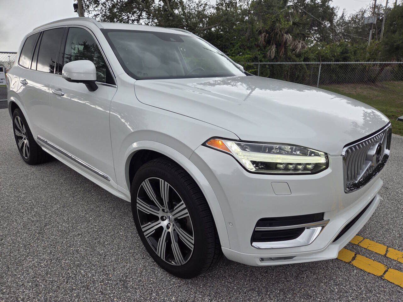 2021 VOLVO XC90