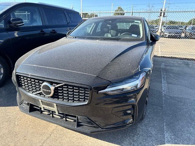 2024 VOLVO S60