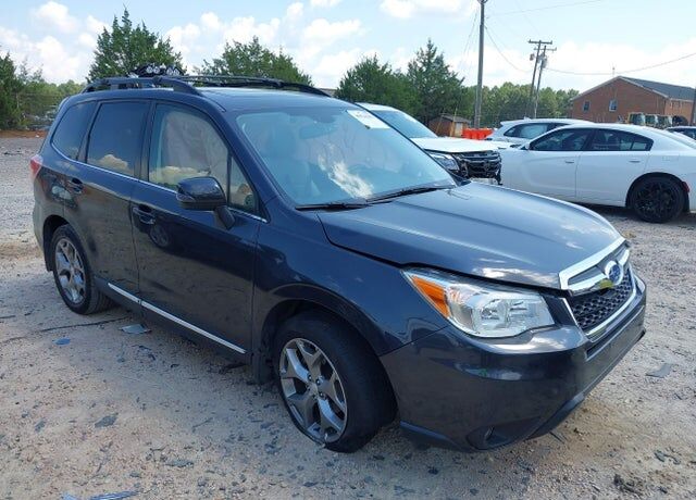 2016 SUBARU Forester