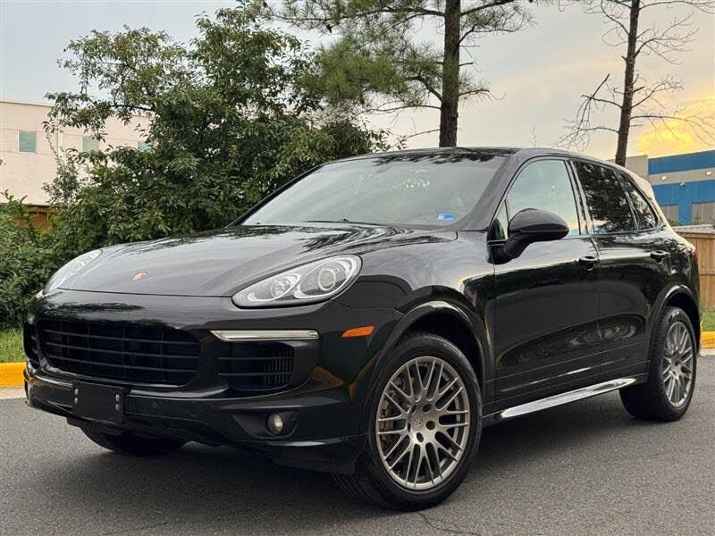 2015 PORSCHE Cayenne