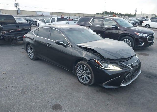 2021 LEXUS ES
