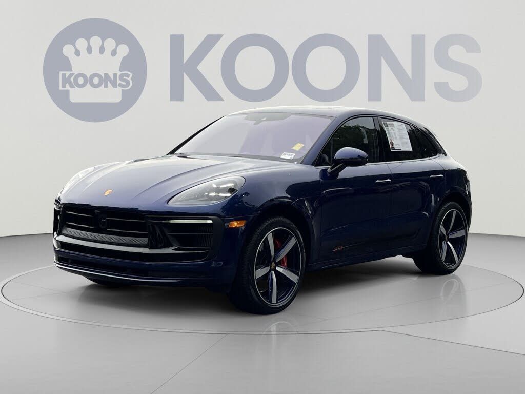 2025 PORSCHE Macan