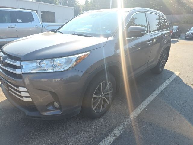 2018 TOYOTA Highlander