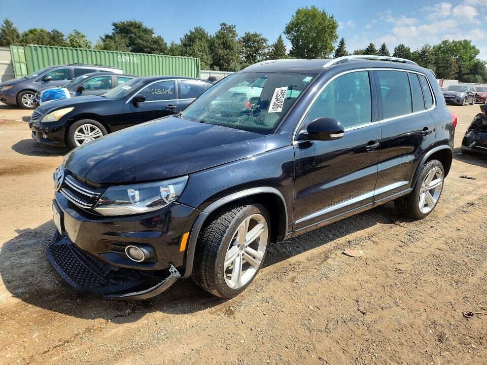 2016 VOLKSWAGEN Tiguan