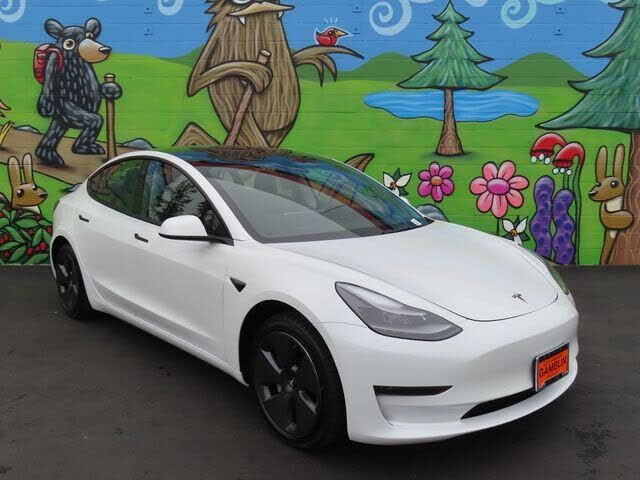 2022 TESLA Model 3