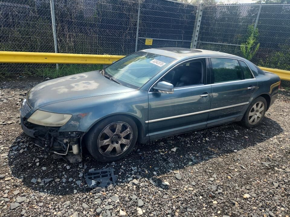 2004 VOLKSWAGEN Phaeton