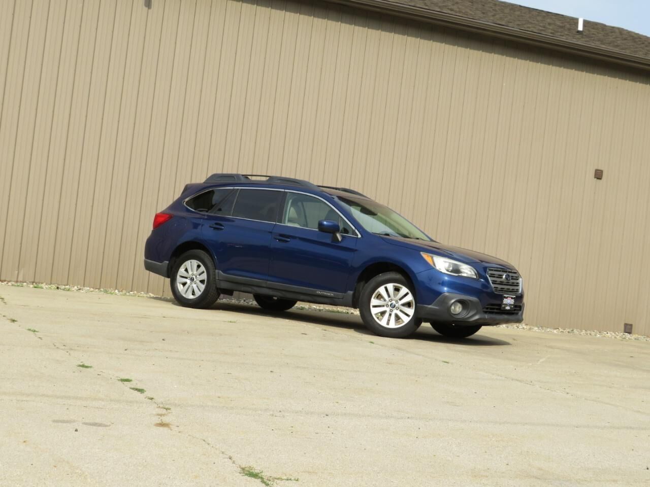 2016 SUBARU Outback