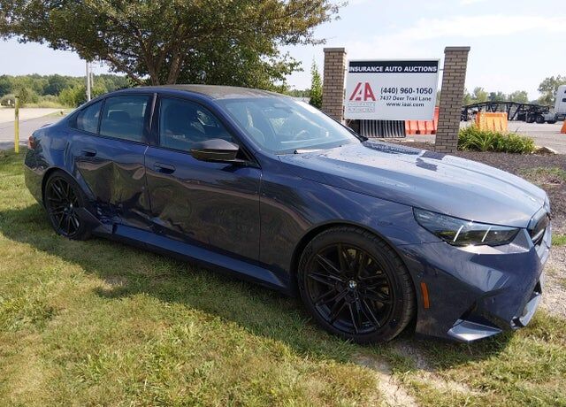 2027 BMW M5