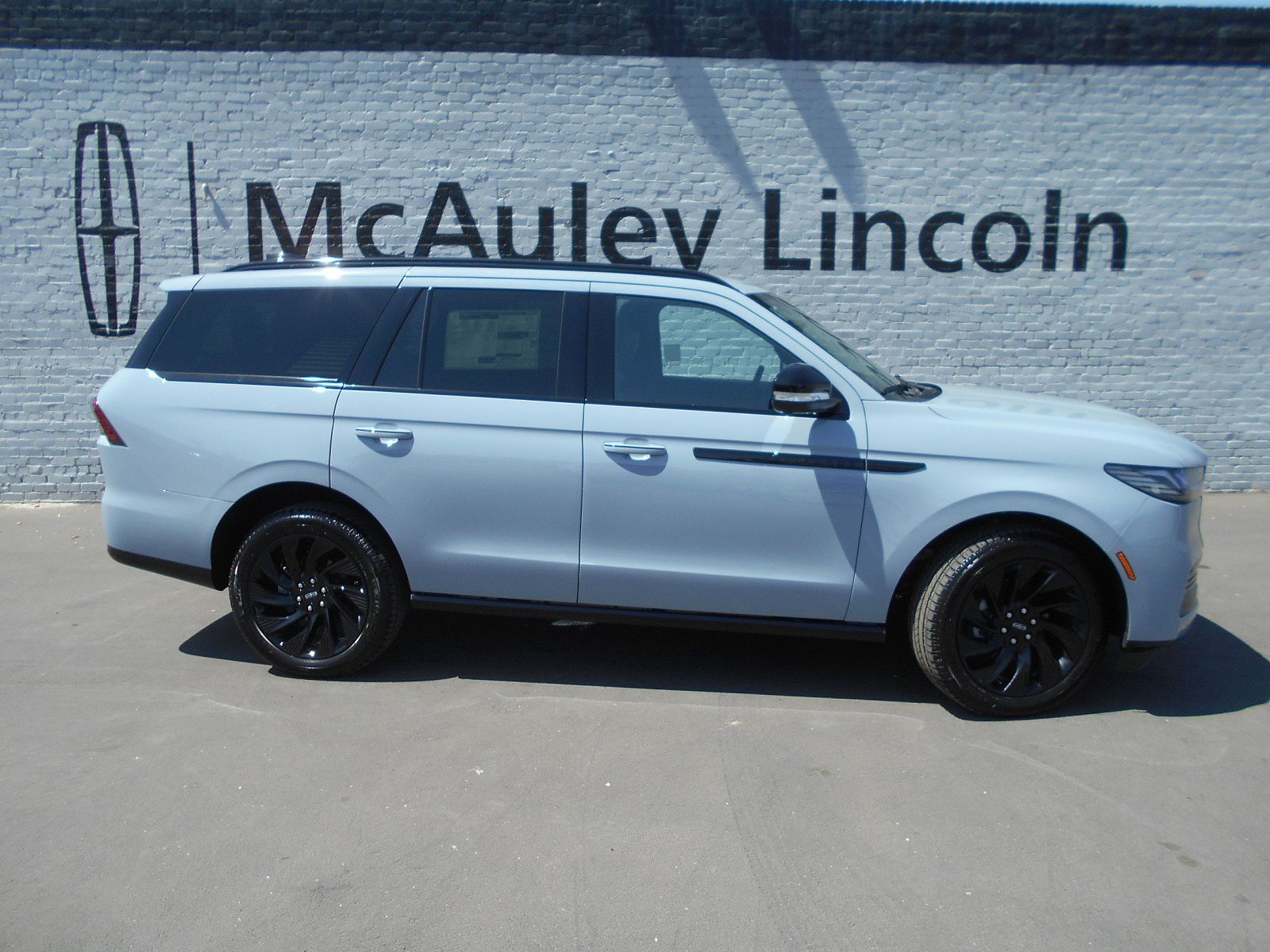 2027 LINCOLN Navigator