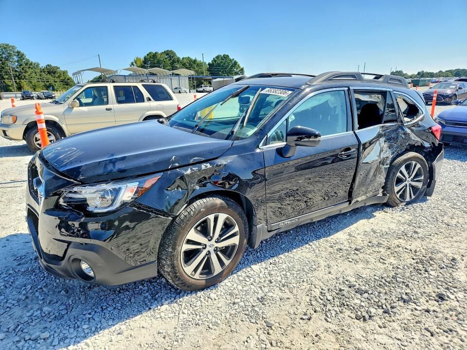 2018 SUBARU Outback