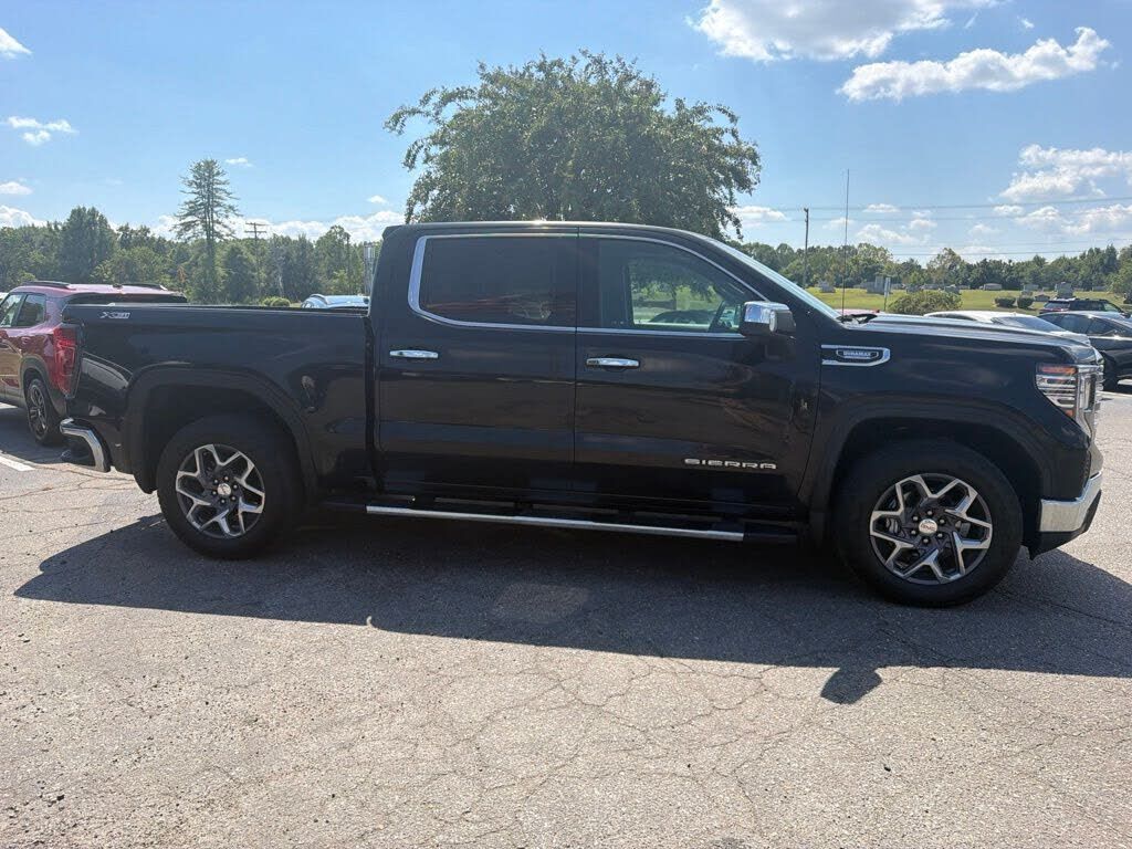 2023 GMC Sierra