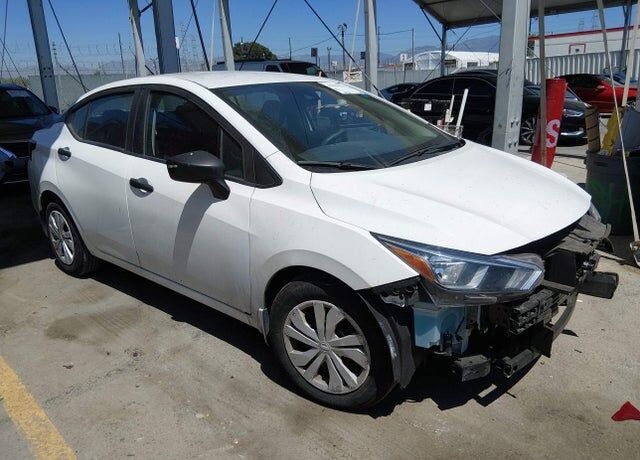 2022 NISSAN Versa