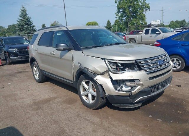 2017 FORD Explorer