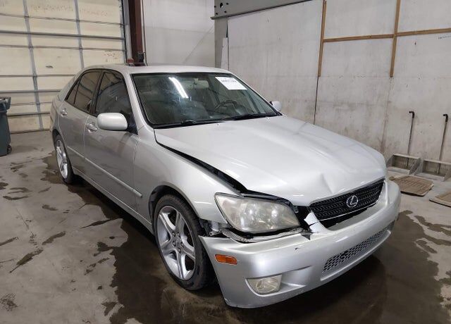2003 LEXUS IS