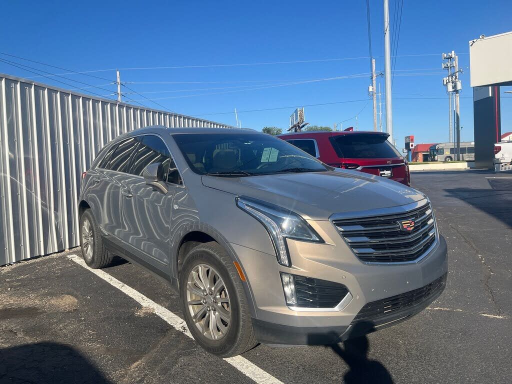 2017 CADILLAC XT5