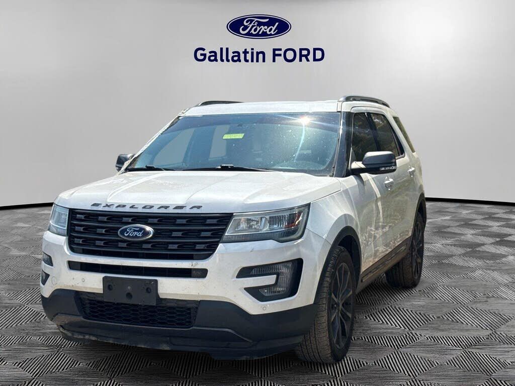 2017 FORD Explorer