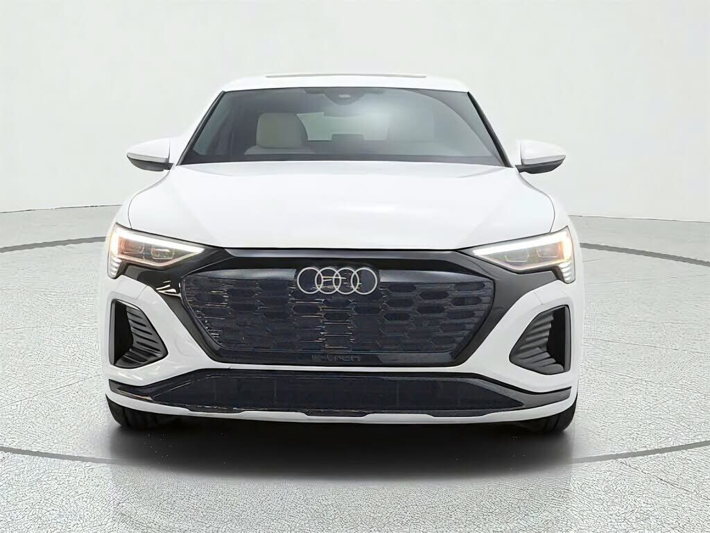 2024 Audi Q8