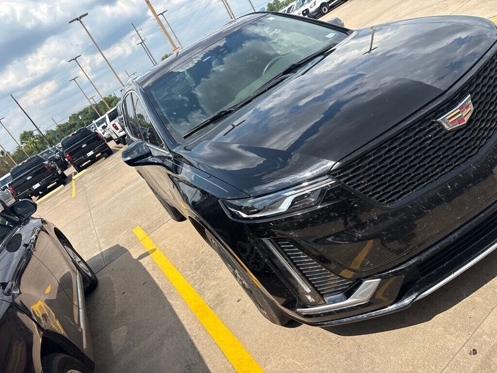 2025 CADILLAC XT6