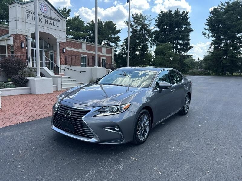 2018 LEXUS ES