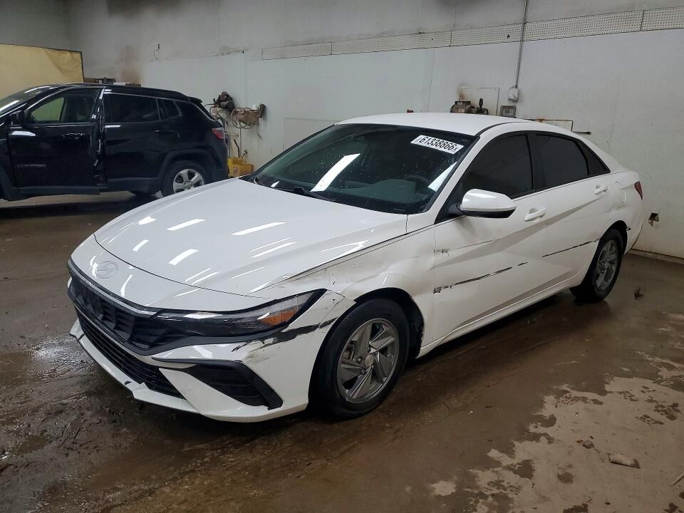 2024 HYUNDAI Elantra