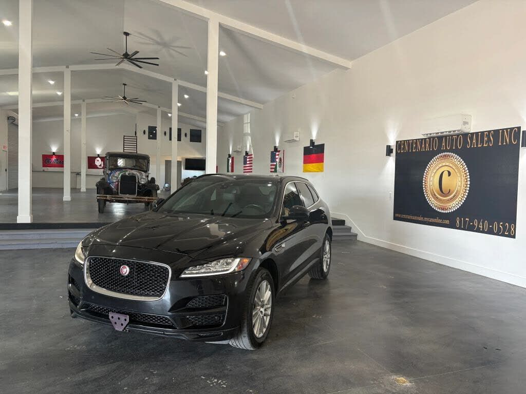 2017 JAGUAR F-Pace