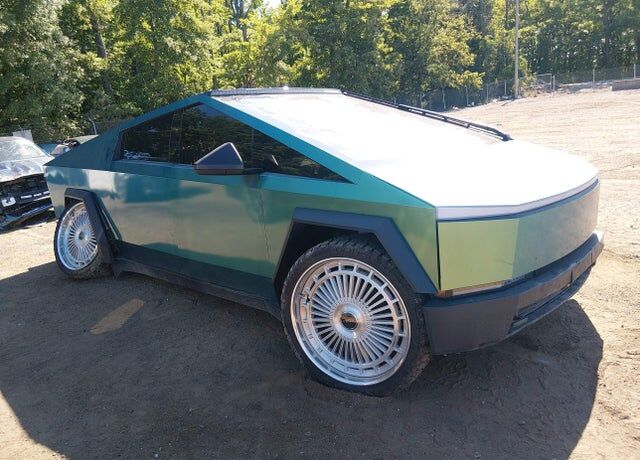 2024 TESLA Cybertruck