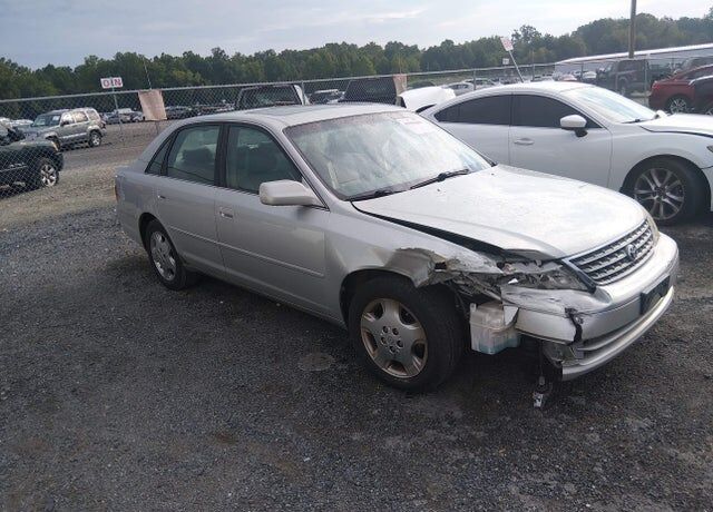 2004 TOYOTA Avalon