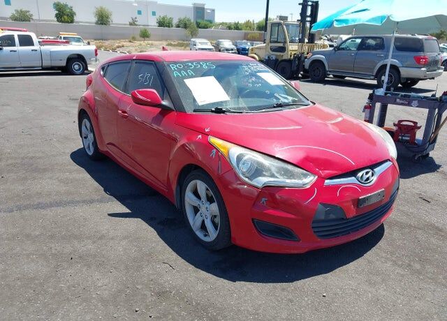 2013 HYUNDAI Veloster