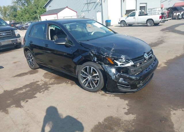 2017 VOLKSWAGEN Golf