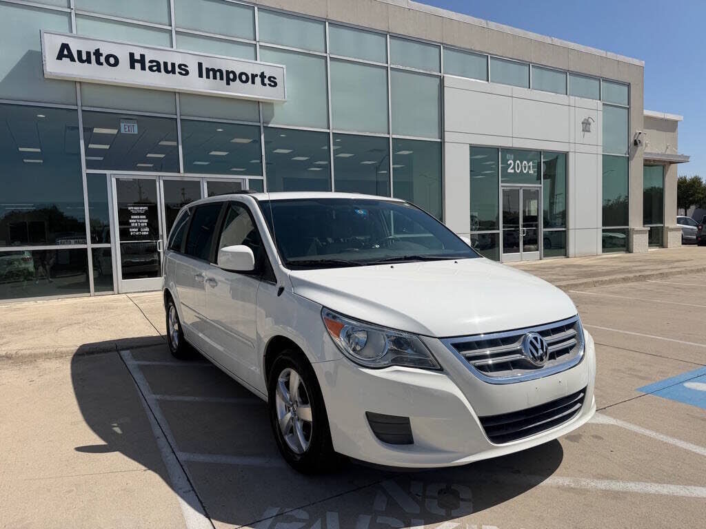 2011 VOLKSWAGEN Routan