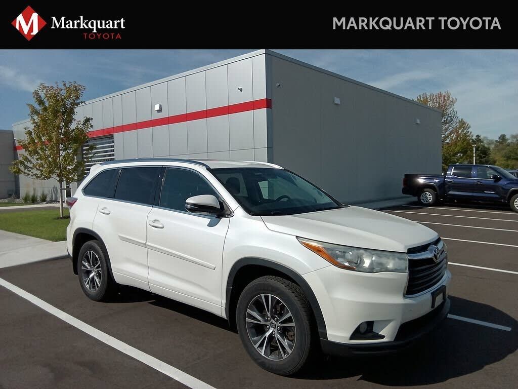 2016 TOYOTA Highlander