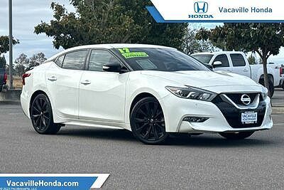 2017 NISSAN Maxima
