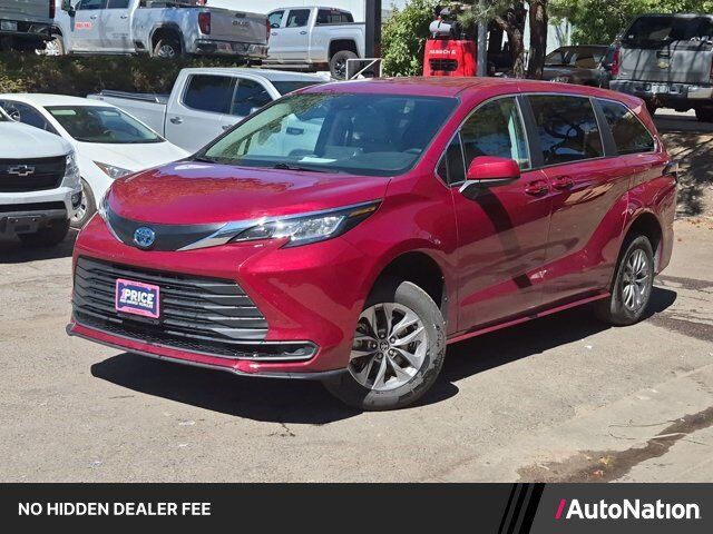2022 TOYOTA Sienna