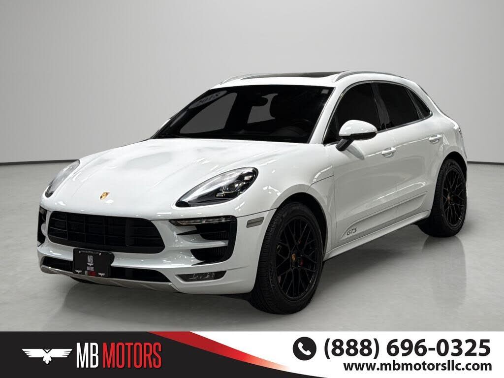 2018 PORSCHE Macan