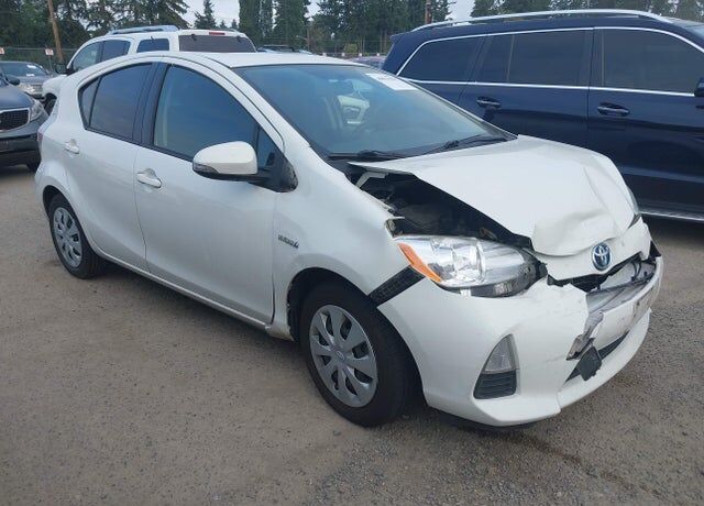 2014 TOYOTA Prius