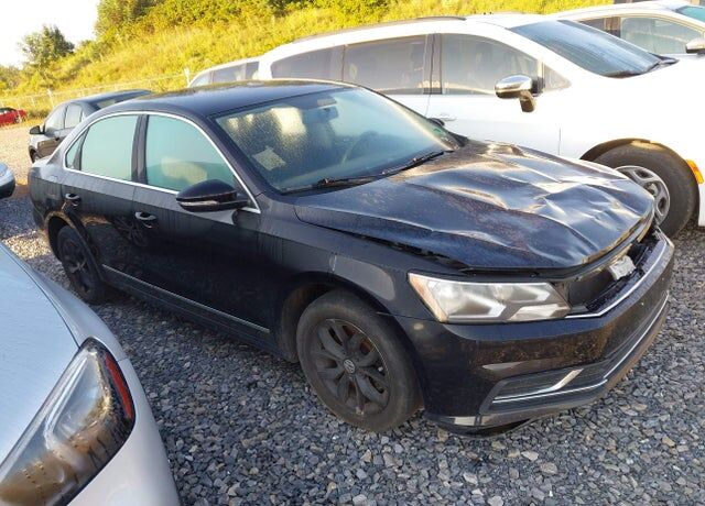 2017 VOLKSWAGEN Passat