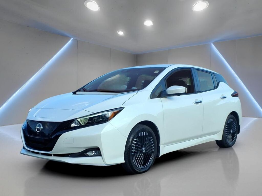 2024 NISSAN Leaf