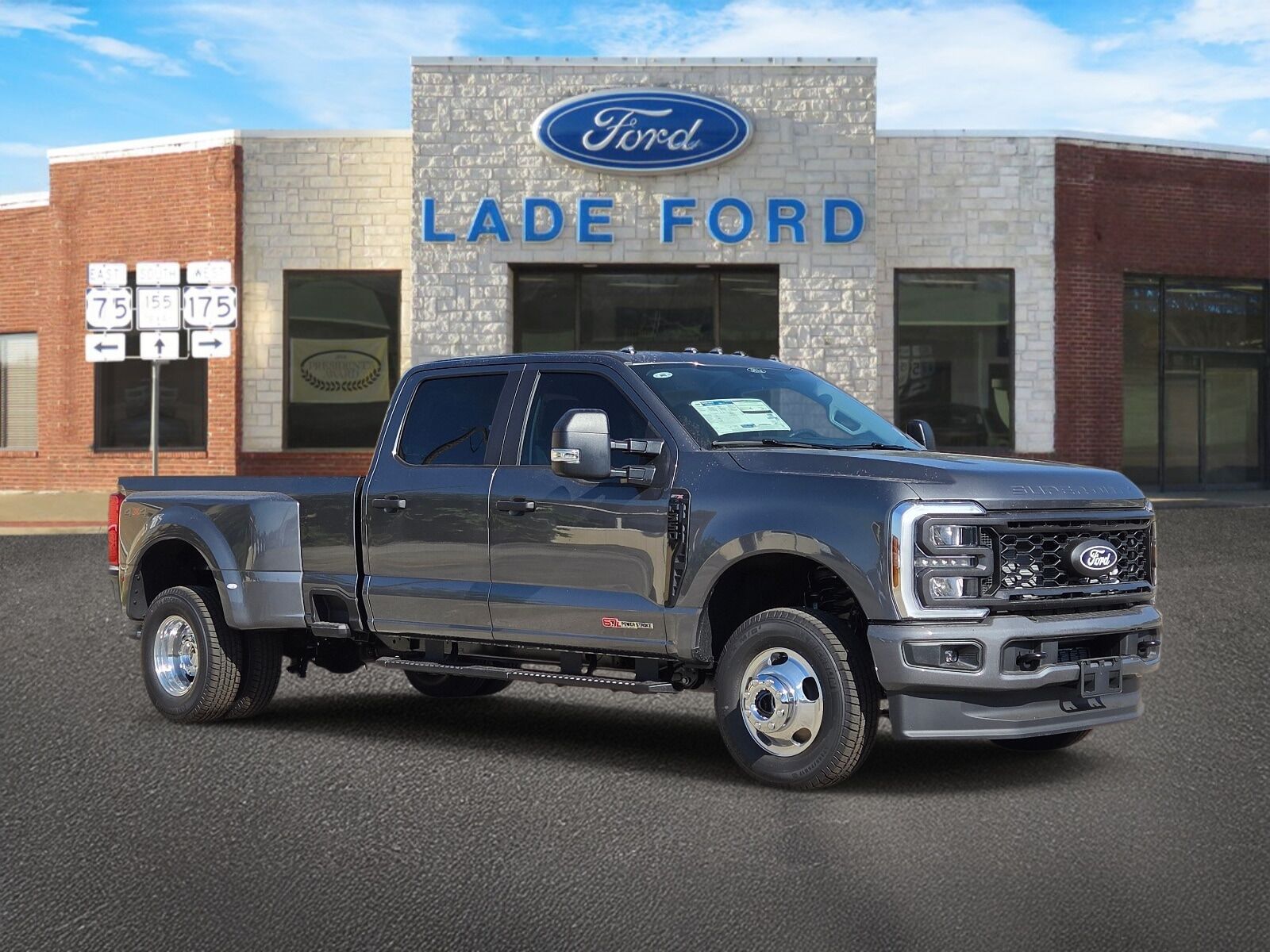 2027 FORD F-350