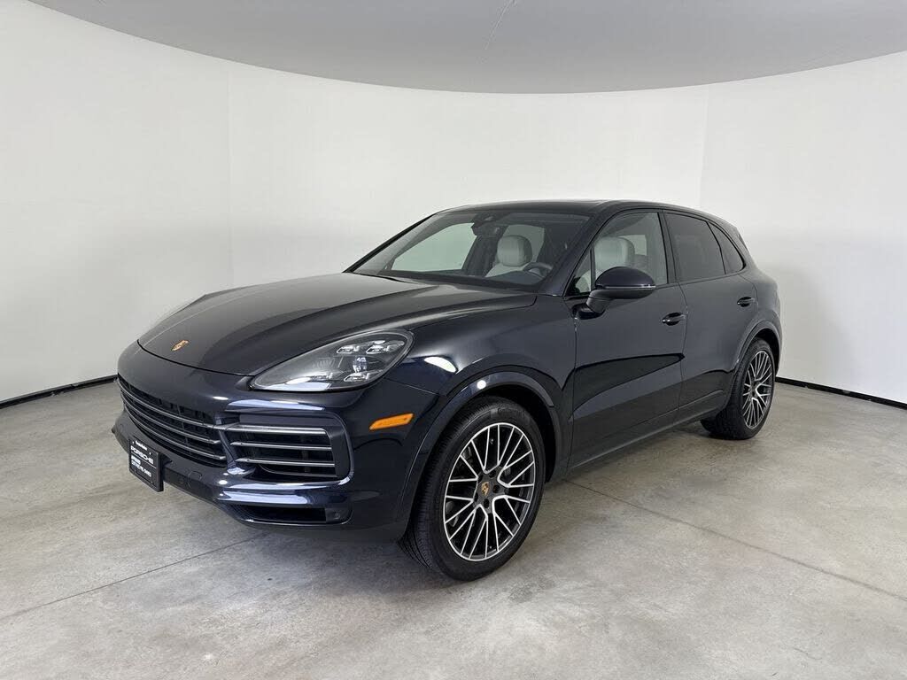 2023 PORSCHE Cayenne