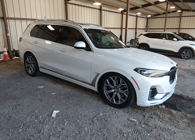 2022 BMW X7