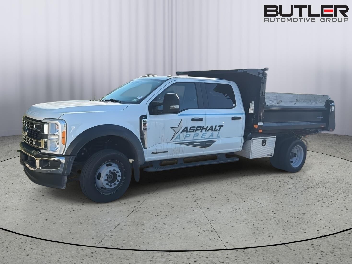 2023 FORD F-550