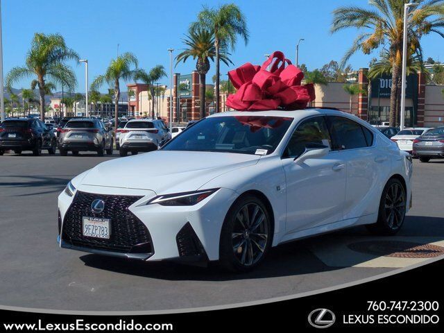 2023 LEXUS IS