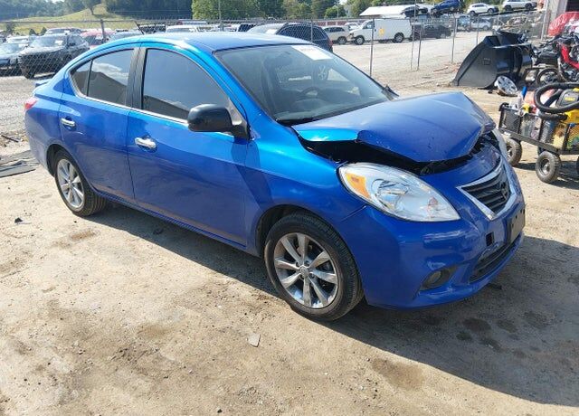 2014 NISSAN Versa