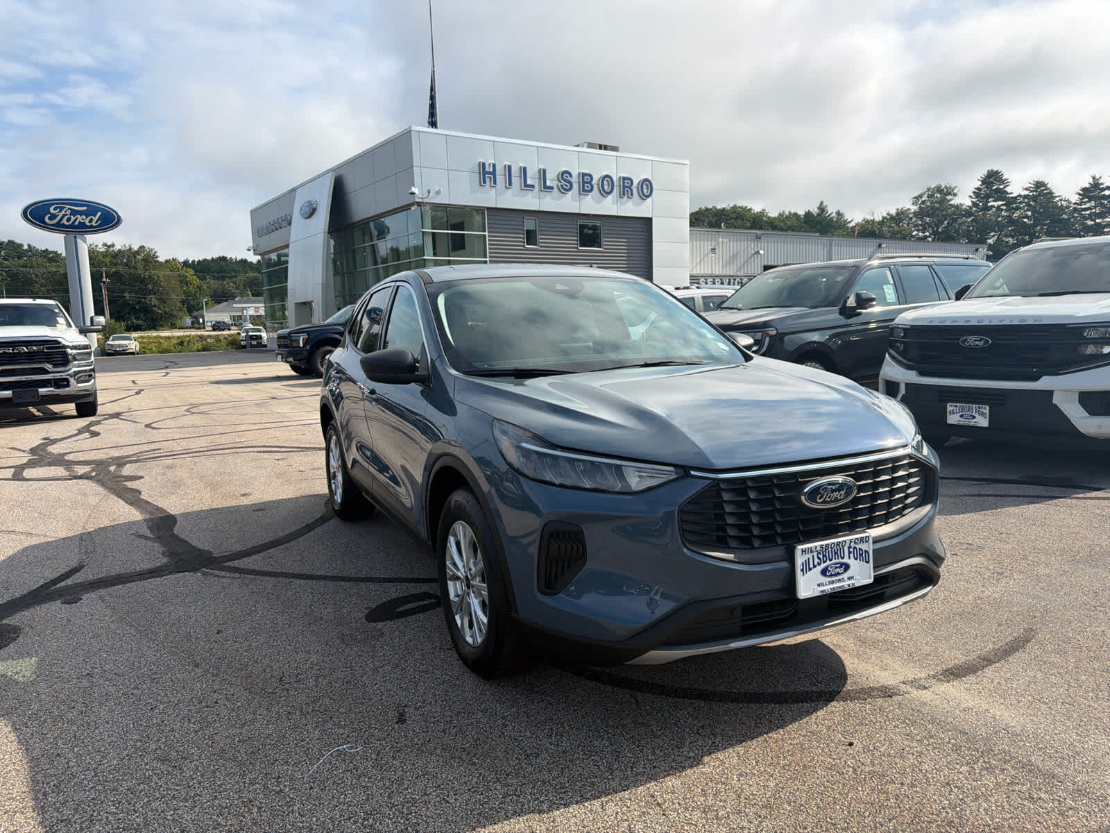 2024 FORD Escape
