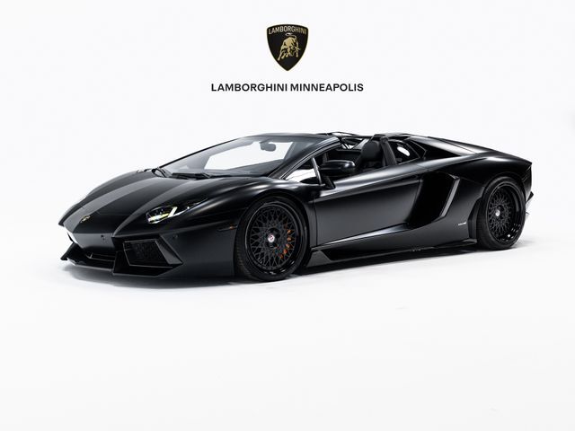 2014 LAMBORGHINI Aventador